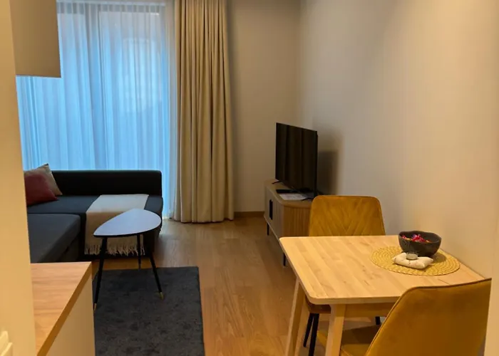 Small Near Centre Ταρτού